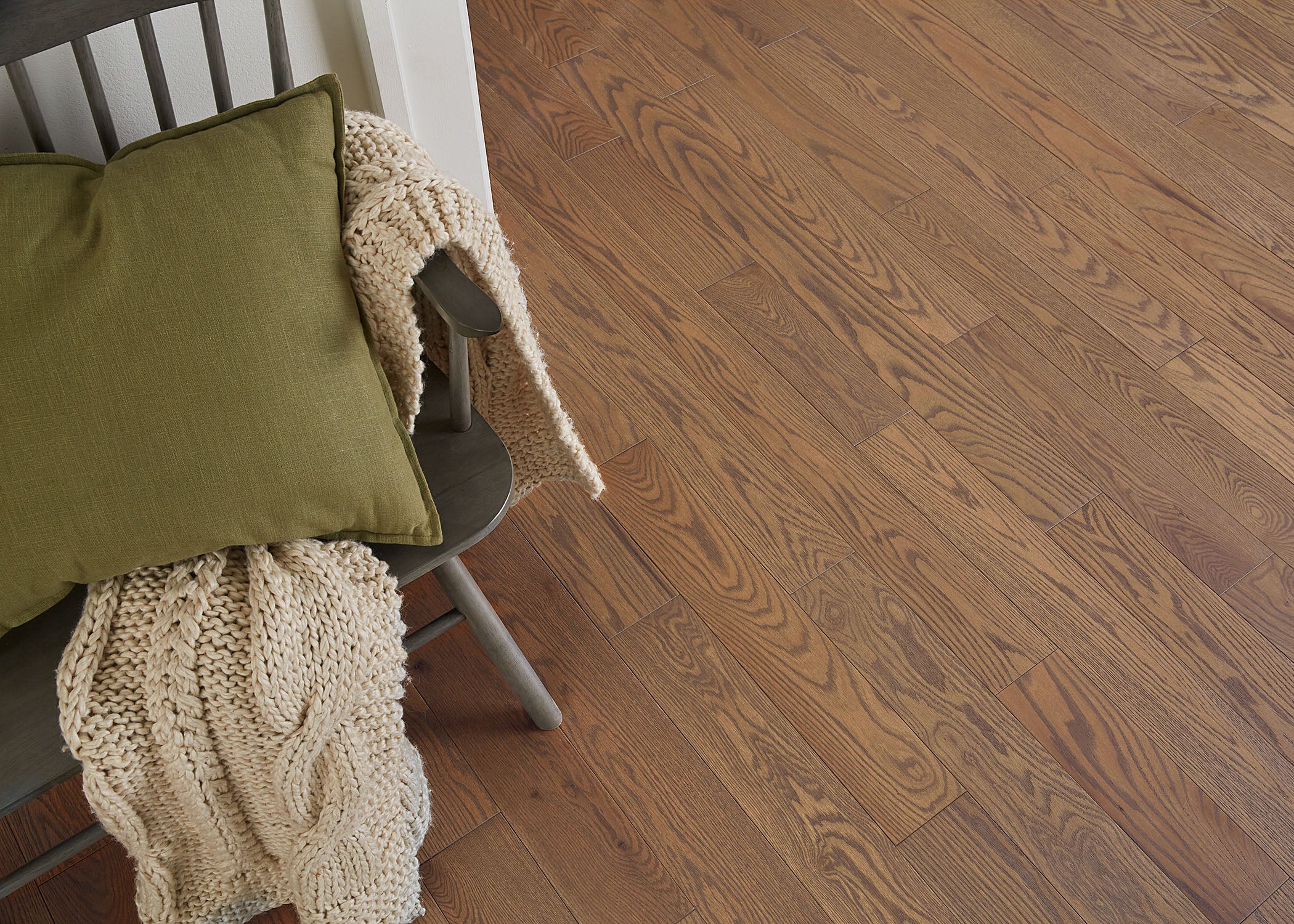 3/4 in. Lexington Oak Prefinished Solid Hardwood Flooring 5 in. Wide - Image 4