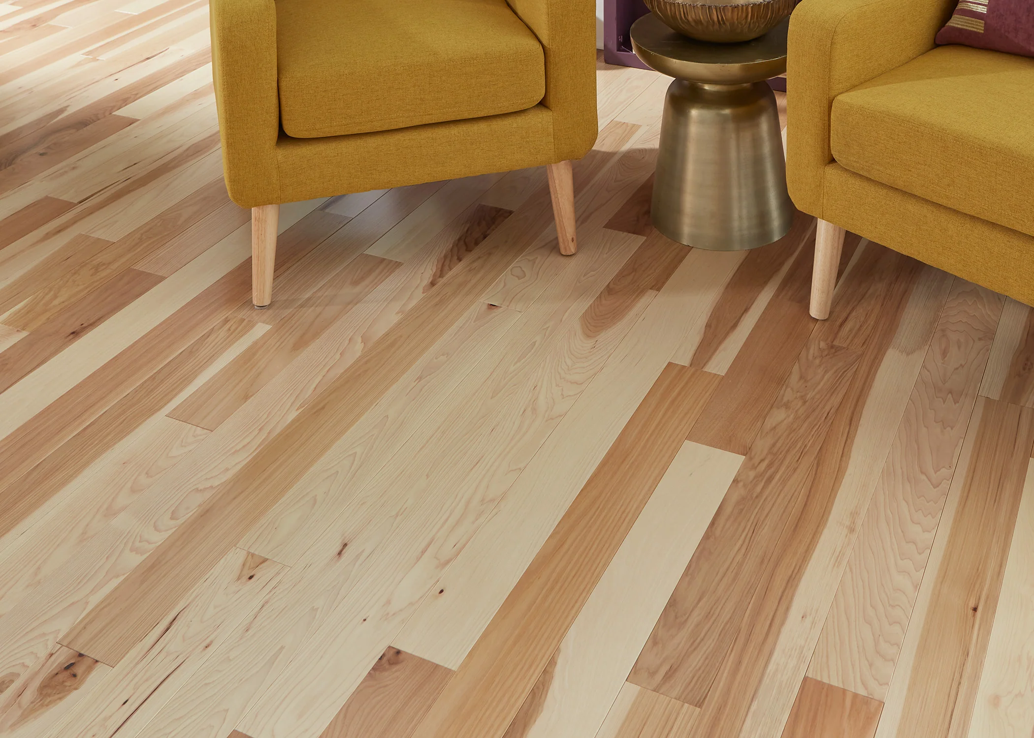 3/4 in. Natural Hickory Prefinished Solid Hardwood Flooring 4 in. Wide - Image 3