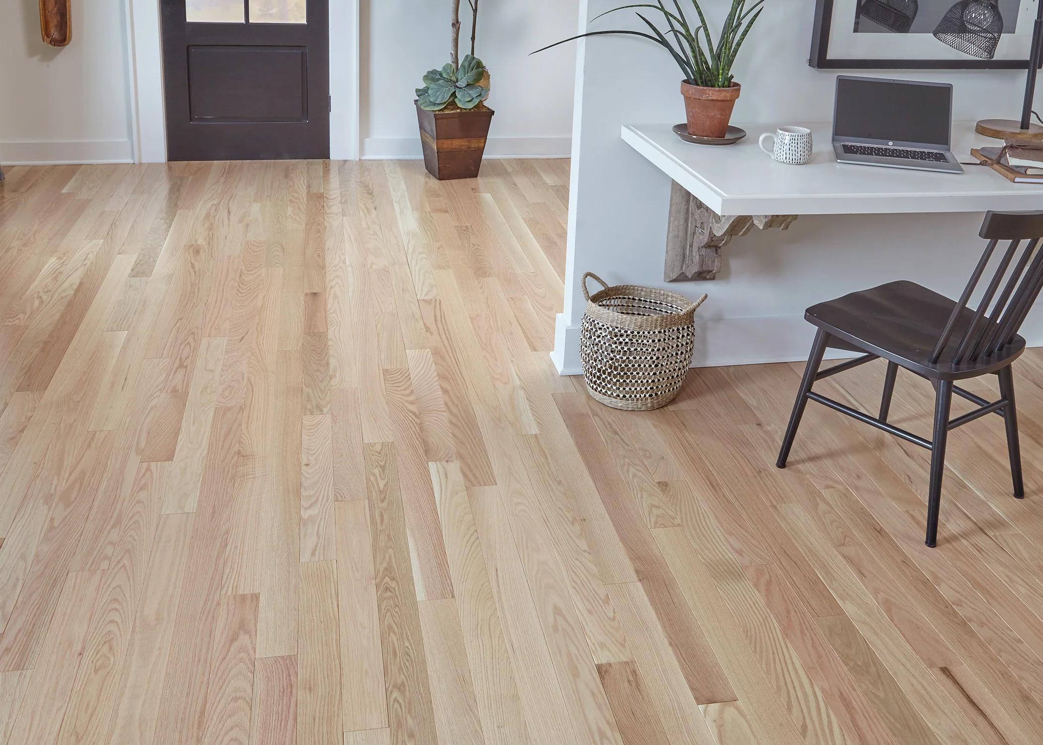 3/4 in. Character Red Oak Prefinished Solid Hardwood Flooring 3.25 in. Wide - Image 3